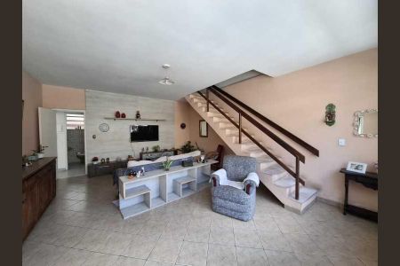 Casa à venda com 3 quartos, 205m² em Pechincha, Rio de Janeiro