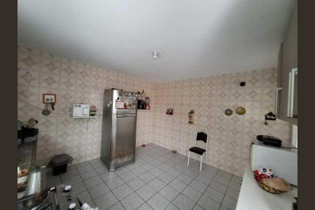 Casa à venda com 205m², 3 quartos e 2 vagas