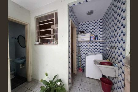 Casa à venda com 205m², 3 quartos e 2 vagas