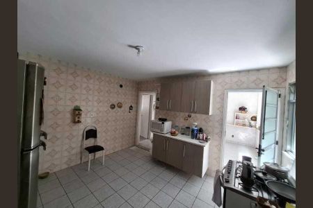 Casa à venda com 205m², 3 quartos e 2 vagas