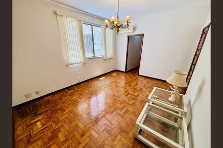 Apartamento à venda com 70m², 2 quartos e 1 vaga