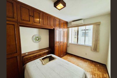 Apartamento à venda com 70m², 2 quartos e 1 vaga