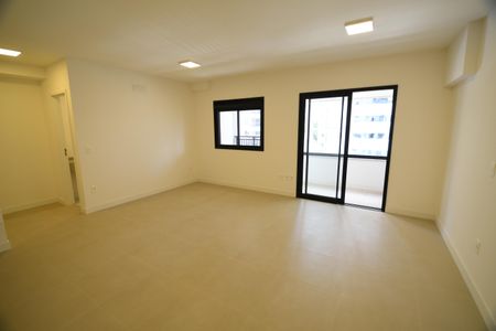 Quarto / Sala de kitnet/studio para alugar com 1 quarto, 46m² em Centro, Campinas