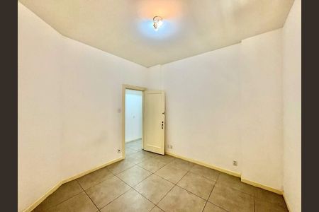 Apartamento à venda com 80m², 2 quartos e sem vaga