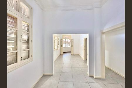 Apartamento à venda com 80m², 2 quartos e sem vaga