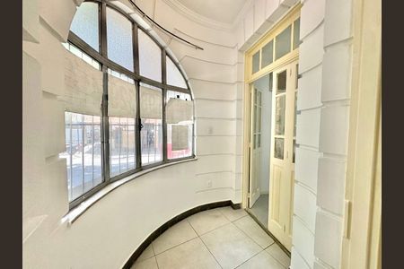 Apartamento à venda com 80m², 2 quartos e sem vaga