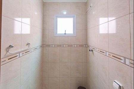 Casa para alugar com 190m², 3 quartos e 4 vagasBanheiro 