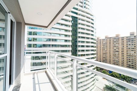 Studio à venda com 34m², 1 quarto e 1 vagaVaranda