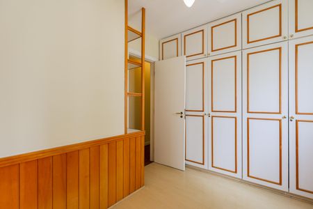 Apartamento à venda com 125m², 3 quartos e 2 vagasQuarto 2