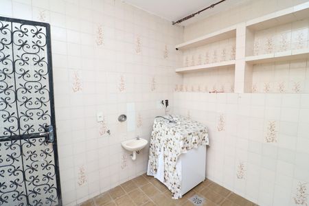 Casa para alugar com 310m², 3 quartos e sem vagaÁrea de Serviço