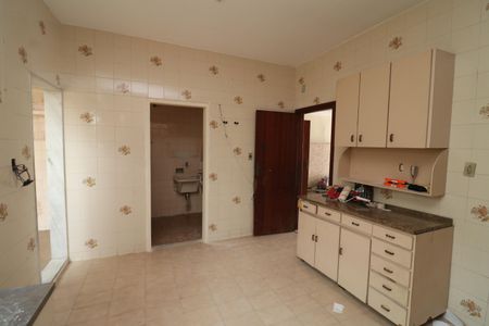 Casa para alugar com 310m², 3 quartos e sem vagaCozinha