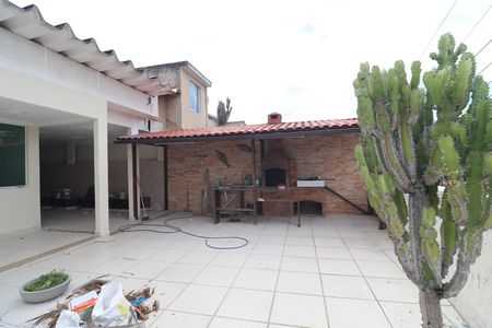 Casa para alugar com 310m², 3 quartos e sem vagaÁrea externa