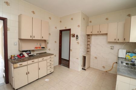 Casa para alugar com 310m², 3 quartos e sem vagaCozinha
