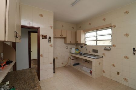 Casa para alugar com 310m², 3 quartos e sem vagaCozinha