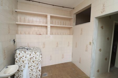 Casa para alugar com 310m², 3 quartos e sem vagaÁrea de Serviço