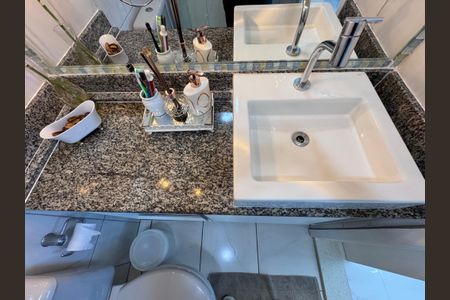 Apartamento à venda com 200m², 3 quartos e 2 vagasBanheiro Social