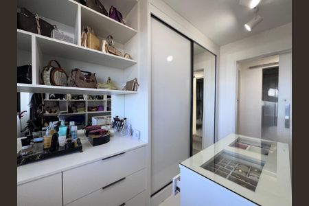 Apartamento à venda com 200m², 3 quartos e 2 vagasQuarto 1 / Closet