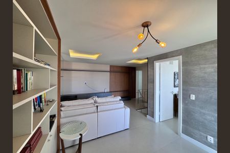 Apartamento à venda com 200m², 3 quartos e 2 vagasSala - Segundo Andar