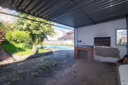 Casa à venda com 267m², 5 quartos e 1 vagaQuintal/churrasqueira/Piscina