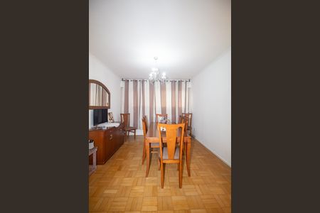 Casa à venda com 267m², 5 quartos e 1 vagaSala 2