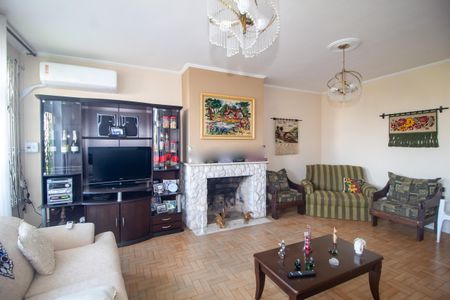 Casa à venda com 267m², 5 quartos e 1 vagaSala