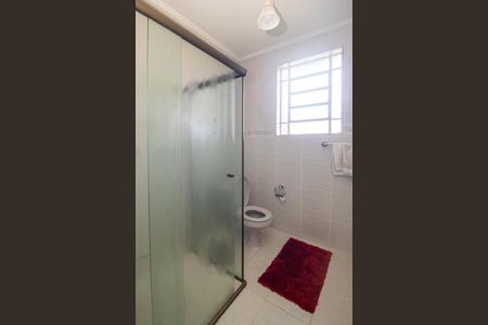 Casa à venda com 267m², 5 quartos e 1 vagaBanheiro