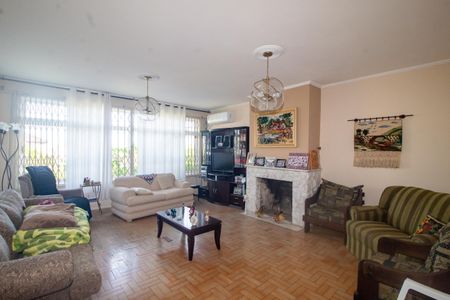 Sala de casa à venda com 5 quartos, 267m² em Medianeira, Porto Alegre