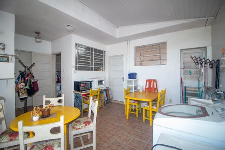 Casa à venda com 267m², 5 quartos e 1 vagaÁrea de Serviço