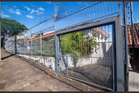 Casa à venda com 267m², 5 quartos e 1 vagaFachada