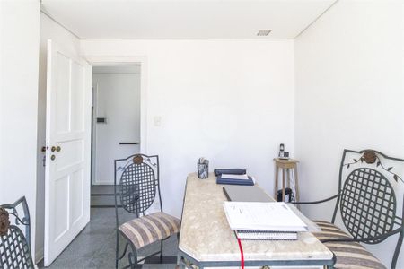 Casa à venda com 2 quartos, 120m² em Vila Olímpia, São Paulo