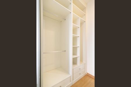 Apartamento para alugar com 54m², 2 quartos e 1 vagaCloset da suíte