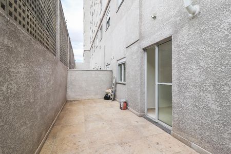 Apartamento à venda com 40m², 2 quartos e 1 vagaÁrea de Serviço / Quintal