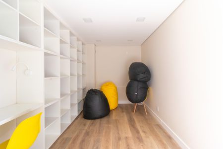 Apartamento à venda com 40m², 2 quartos e 1 vaga Apartamento à venda com 40m², 2 quartos e 1 vagaBiblioteca