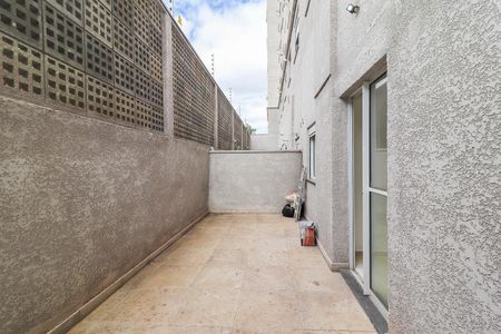 Apartamento à venda com 40m², 2 quartos e 1 vagaÁrea de Serviço / Quintal