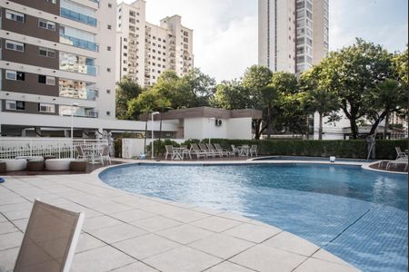 Apartamento à venda com 110m², 2 quartos e 2 vagasÁrea comum - Piscina