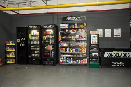 Apartamento à venda com 110m², 2 quartos e 2 vagasÁrea comum - Loja de conveniência