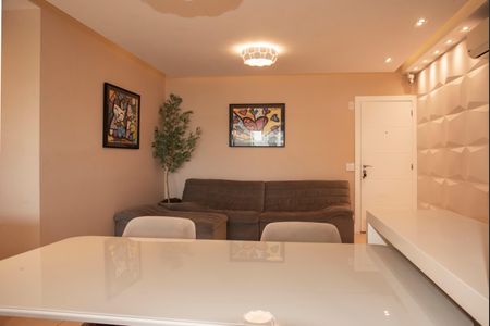 Apartamento à venda com 110m², 2 quartos e 2 vagasSala