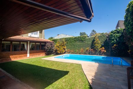 Casa à venda com 298m², 5 quartos e 2 vagasQuintal/Piscina