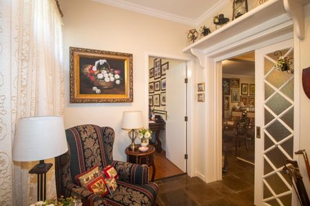 Casa à venda com 298m², 5 quartos e 2 vagasSala