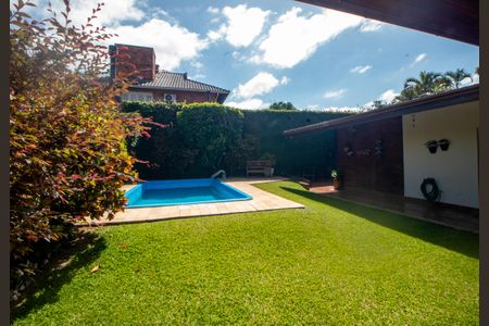 Casa à venda com 298m², 5 quartos e 2 vagasQuintal/Piscina