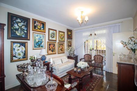 Casa à venda com 298m², 5 quartos e 2 vagasSala