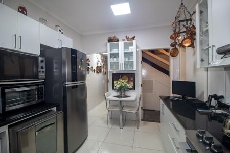 Casa à venda com 298m², 5 quartos e 2 vagasCozinha