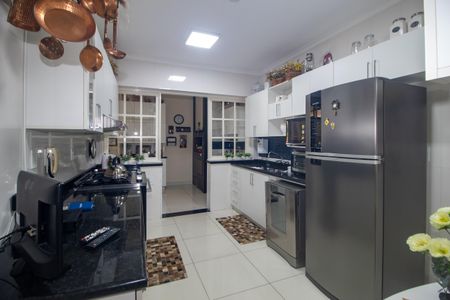 Casa à venda com 298m², 5 quartos e 2 vagasCozinha
