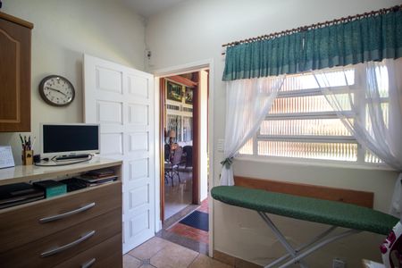 Casa à venda com 298m², 5 quartos e 2 vagasQuarto