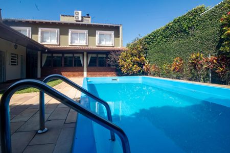 Casa à venda com 298m², 5 quartos e 2 vagasQuintal/Piscina