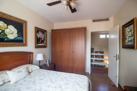 Casa à venda com 298m², 5 quartos e 2 vagasQuarto 2