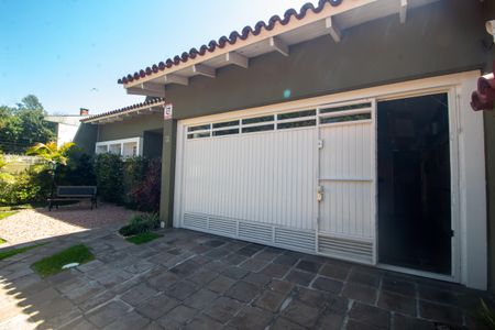Casa à venda com 298m², 5 quartos e 2 vagasFachada
