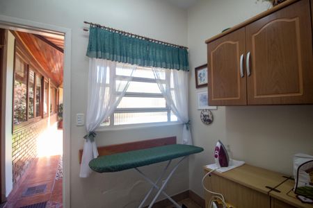 Casa à venda com 298m², 5 quartos e 2 vagasQuarto