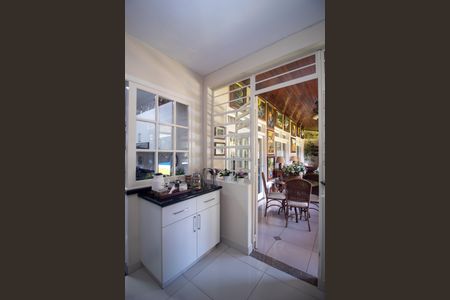 Casa à venda com 298m², 5 quartos e 2 vagasCozinha