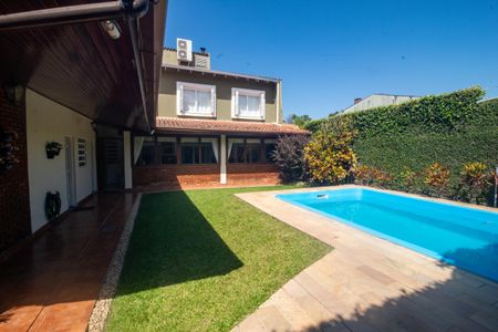 Casa à venda com 298m², 5 quartos e 2 vagasQuintal/Piscina